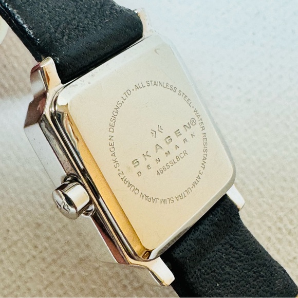 Skagen Tiny Face Women's Square Tank Watch Silver Leather Crystals 466SSLBCR - Picture 10 of 13